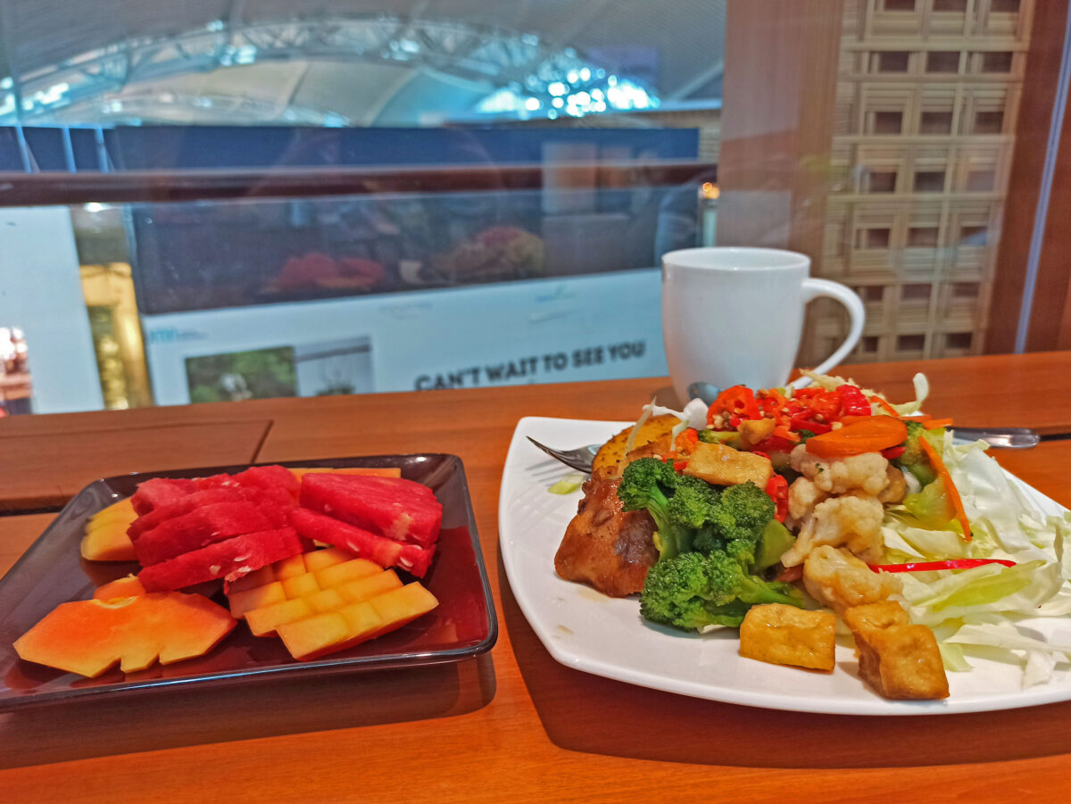 Review Garuda Business Lounge The International Terminal Bali DPS