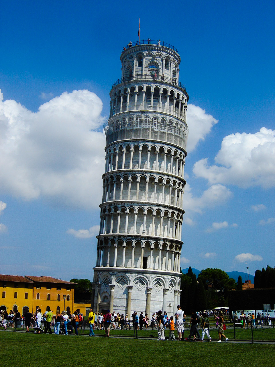 Leaning Tower of Pisa of pisa with people in front of it