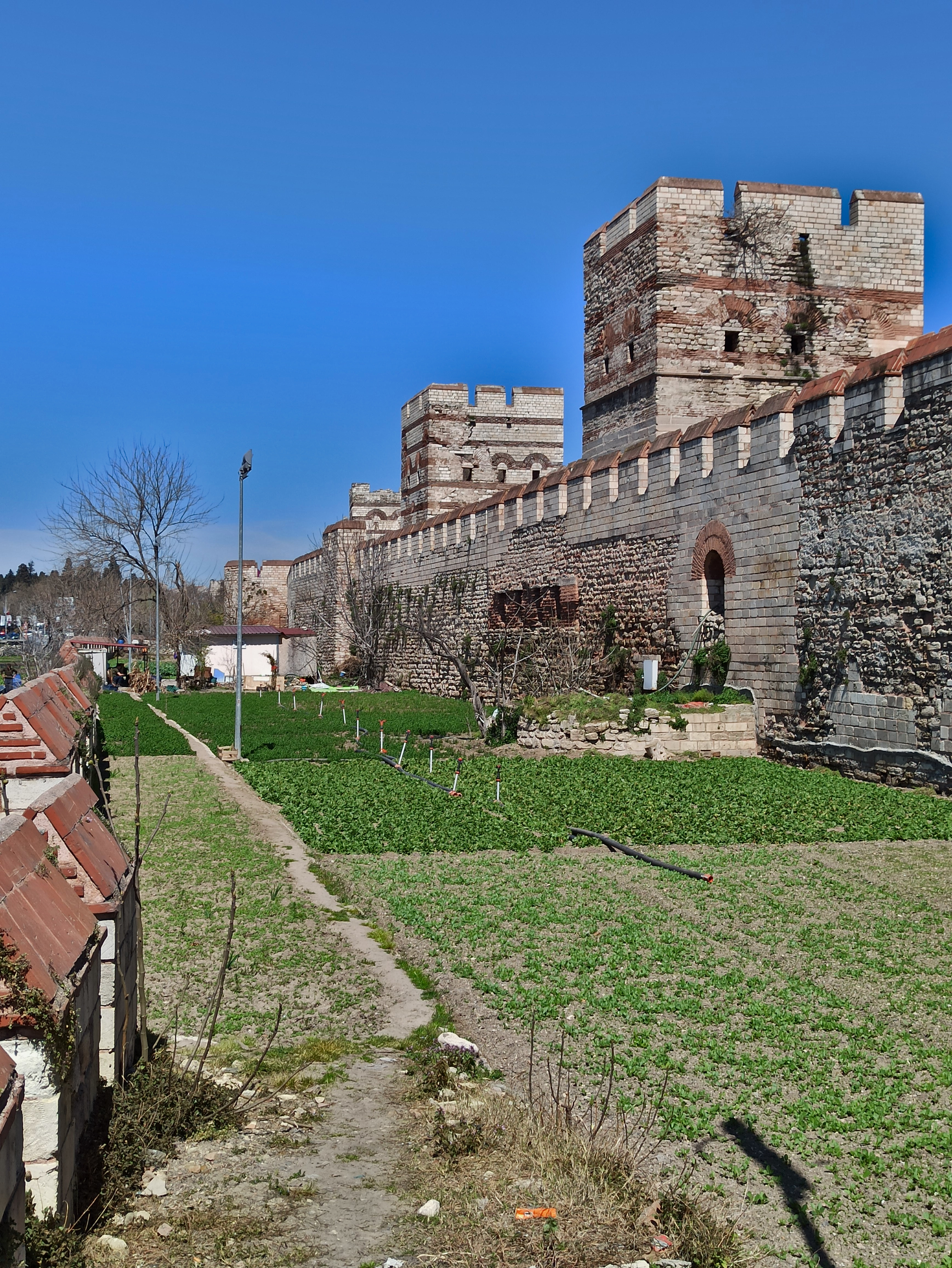 istanbul belgrade gate gardening