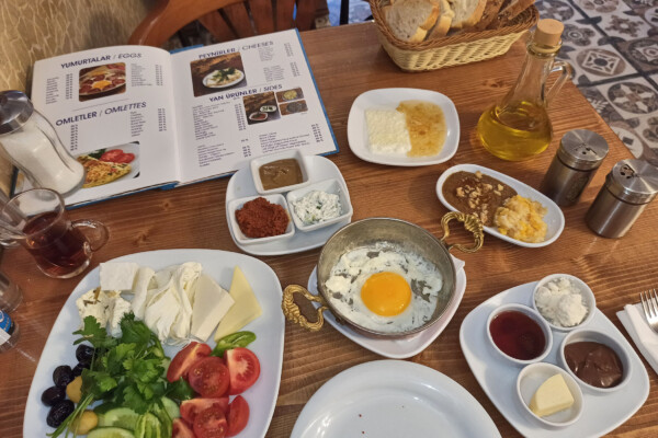 turkish breakfast Van Kahvalti Evi