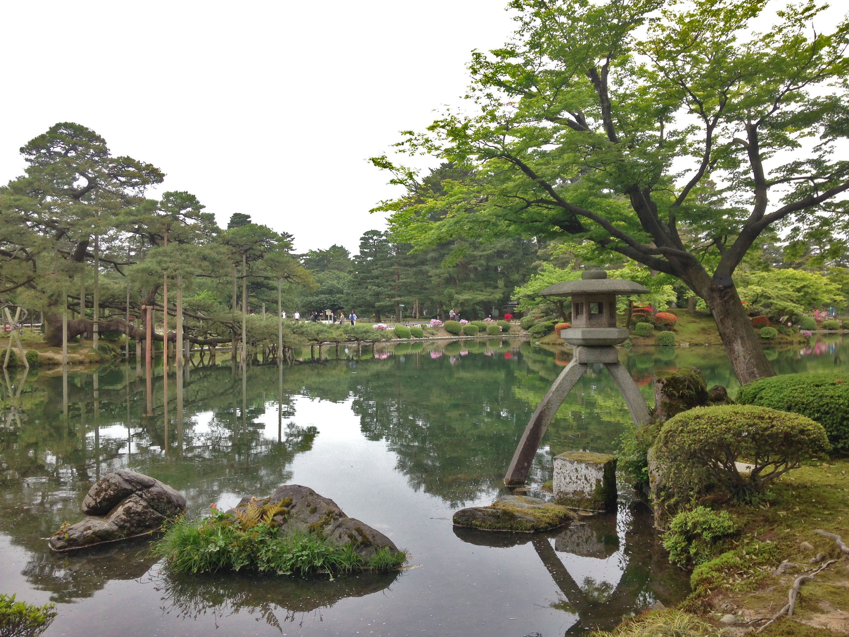 stone lantern Kenrokuen Kanazawa