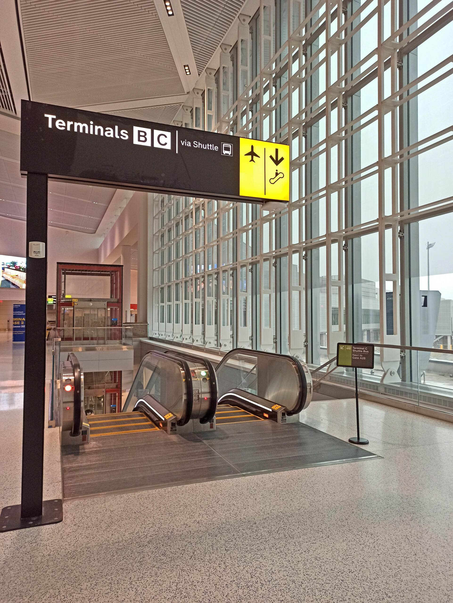 Post-security transfers to Terminals B & C, EWR