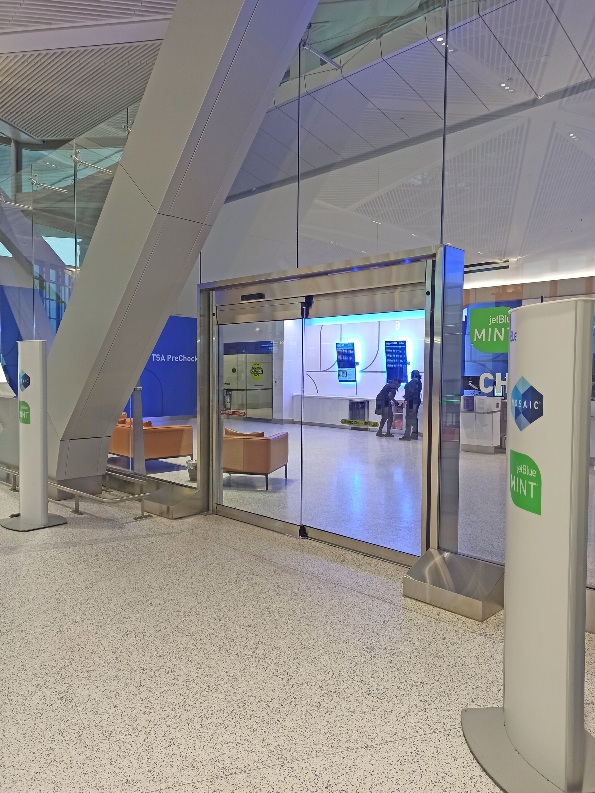 jetBlue Mint and Mosaic Check-in at Terminal A