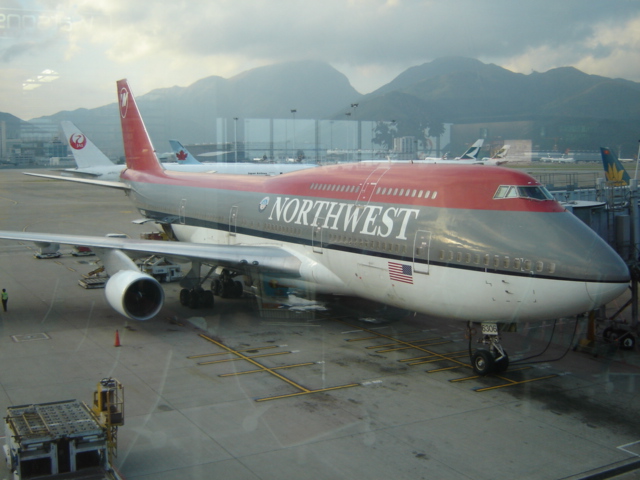Northwest Airlines 747 at Hong Kong HKG, 2005