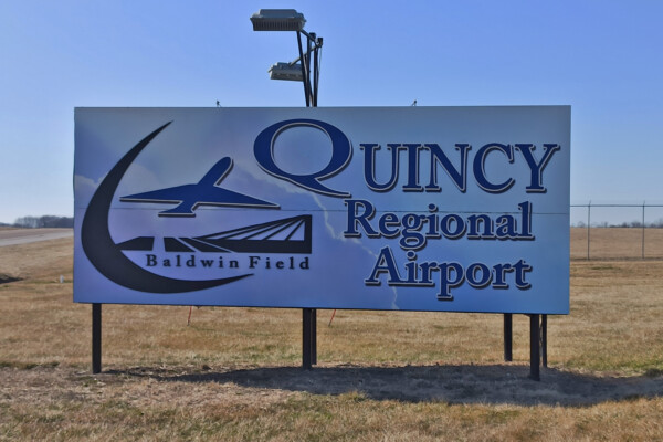 Quincy Regional Airport sign
