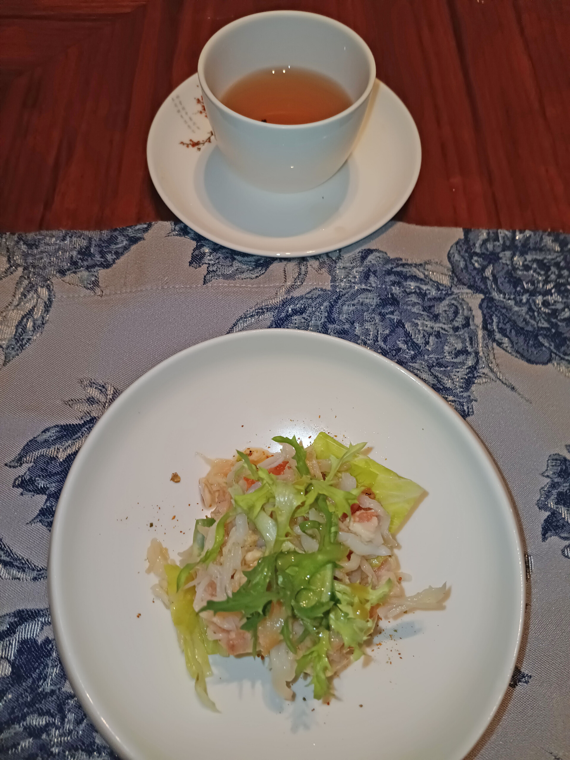 King Crab Avocado and Mango Salad with Pomelo Dressing, and Pu'er tea