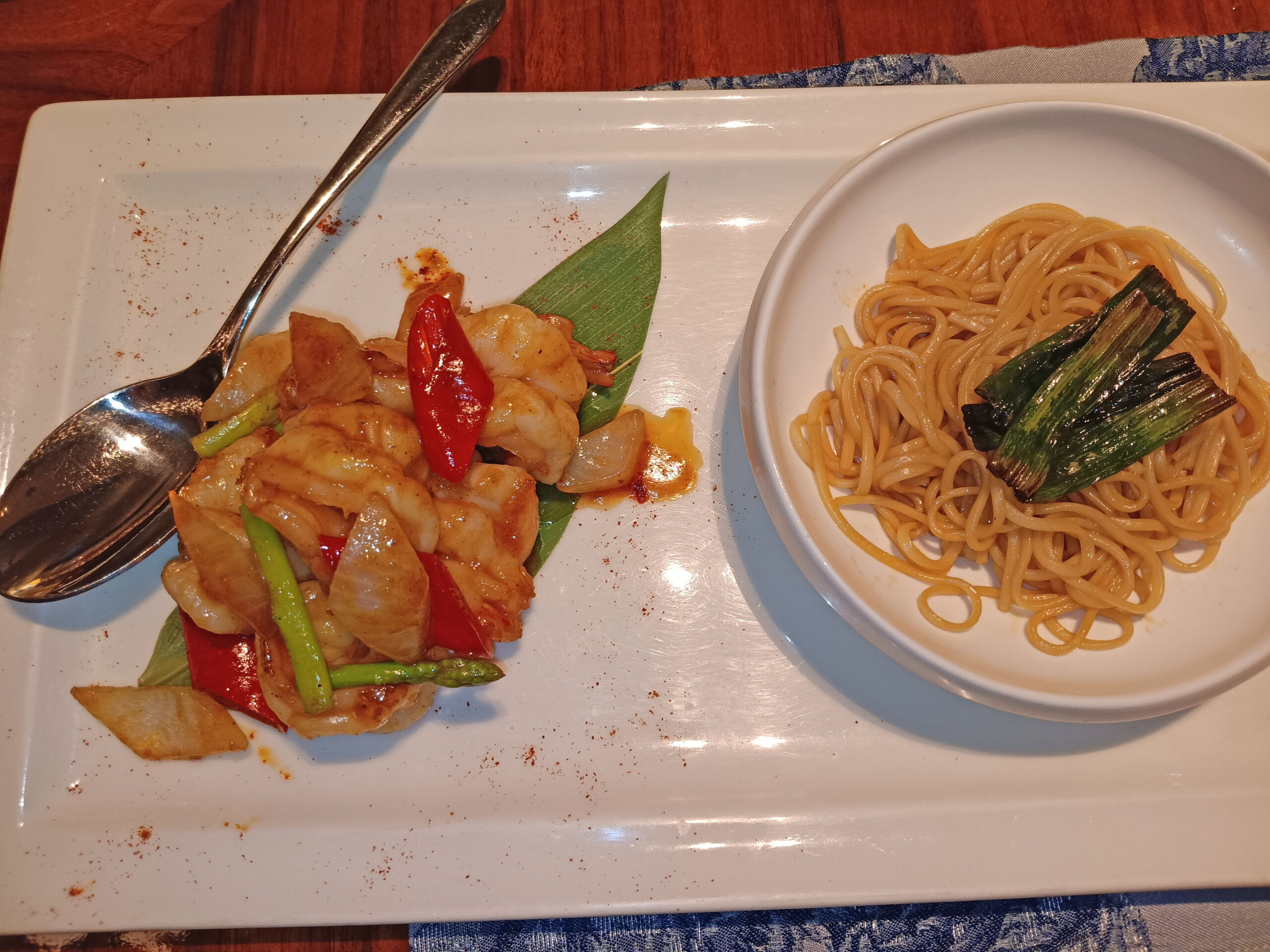 Shrimp and bell peppers with Shanghai scallion-oil noodles