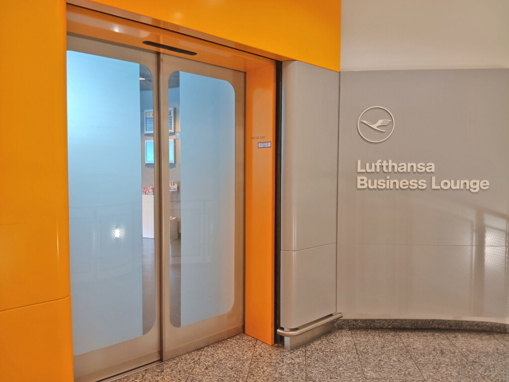 Lufthansa Business Class Lounge Main Entrance