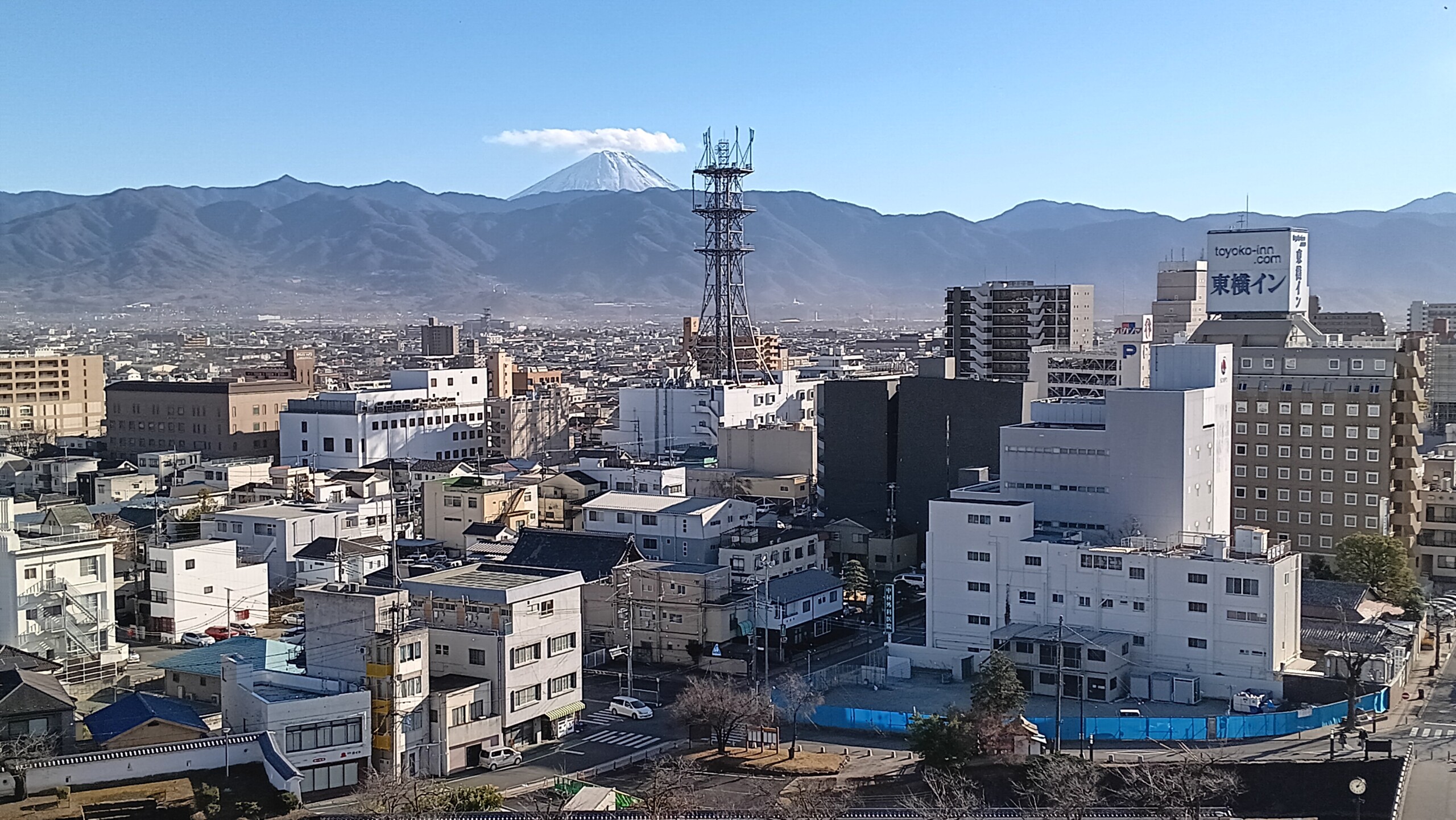 Fujisan, don't be shy, it's just Kofu