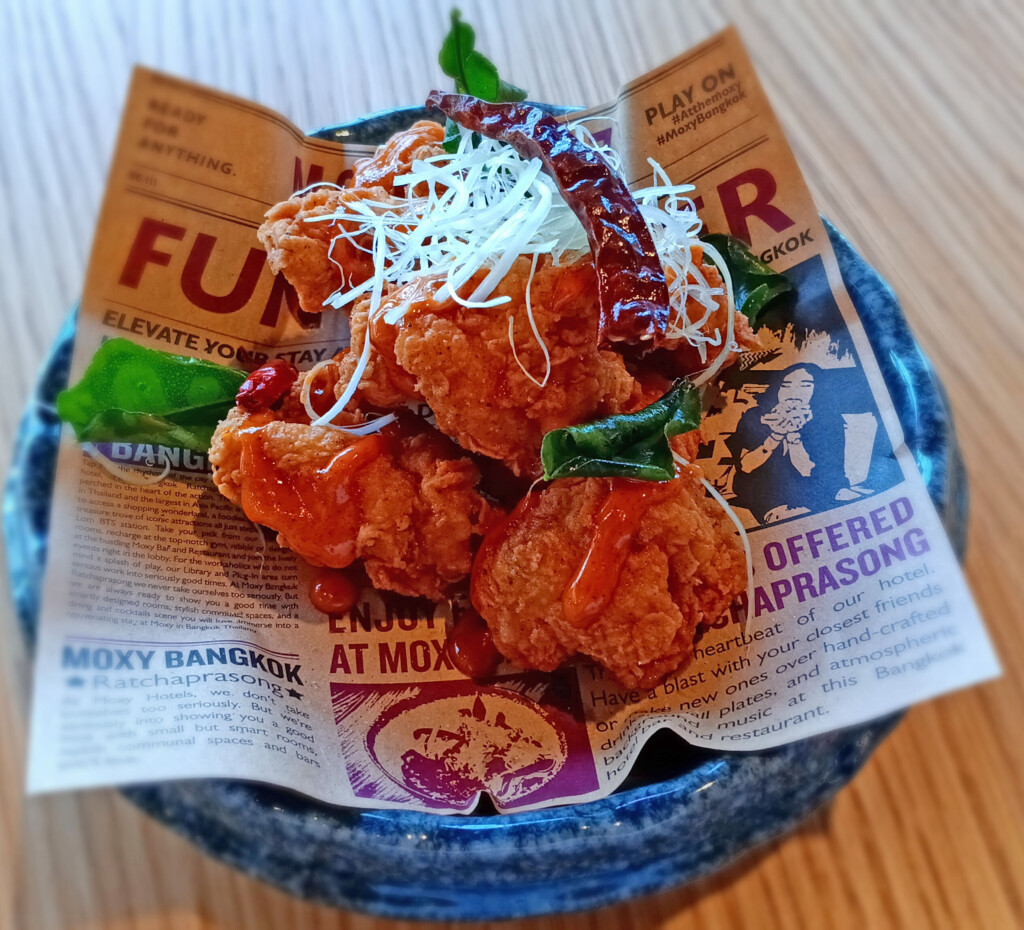 a bowl of fried chicken
