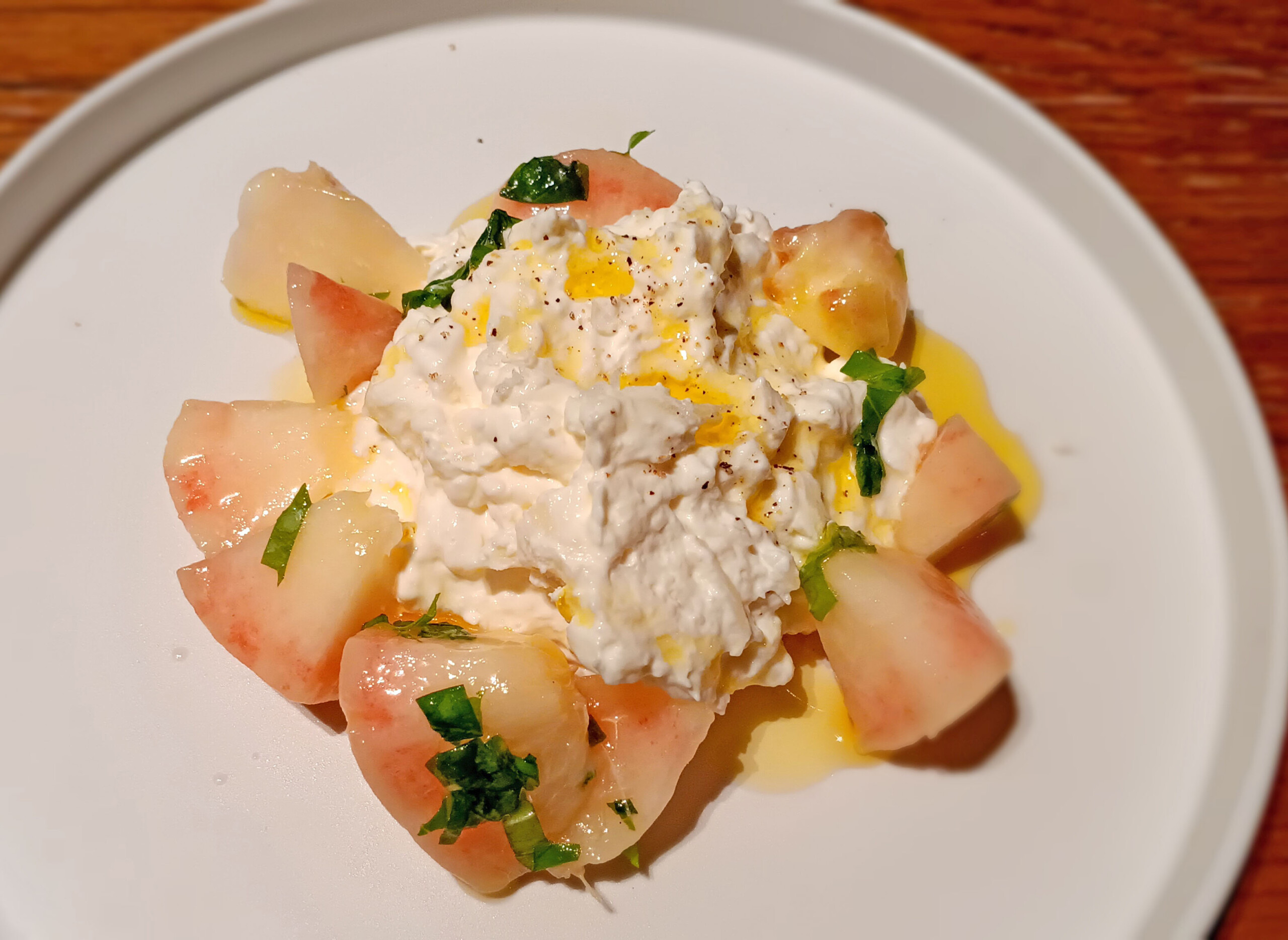 homemade straciatella with Okayama white peaches