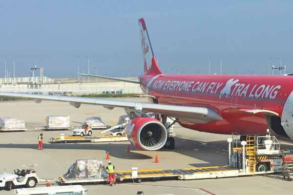 AirAsia X A333 HS-XTF, KIX-DMK, 2019