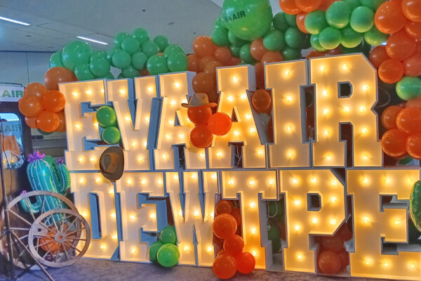 DFW-TPE Inaugural flight sign