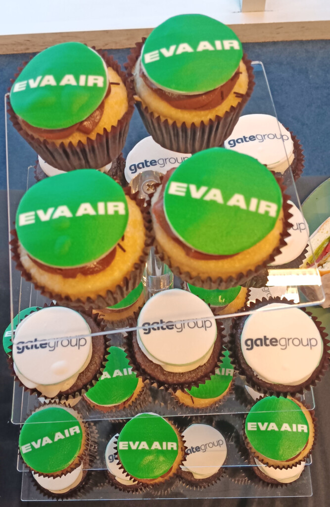 EVA Air cupcake