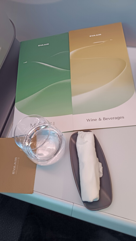 Tray table with menus