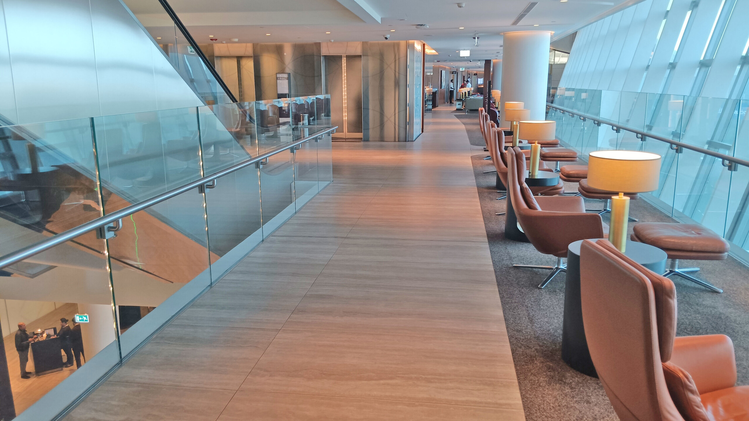 Etihad business class lounge, Level 5