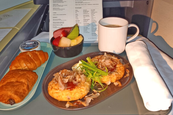 Prawn okonomiyaki, Etihad Abu Dhabi to Tokyo