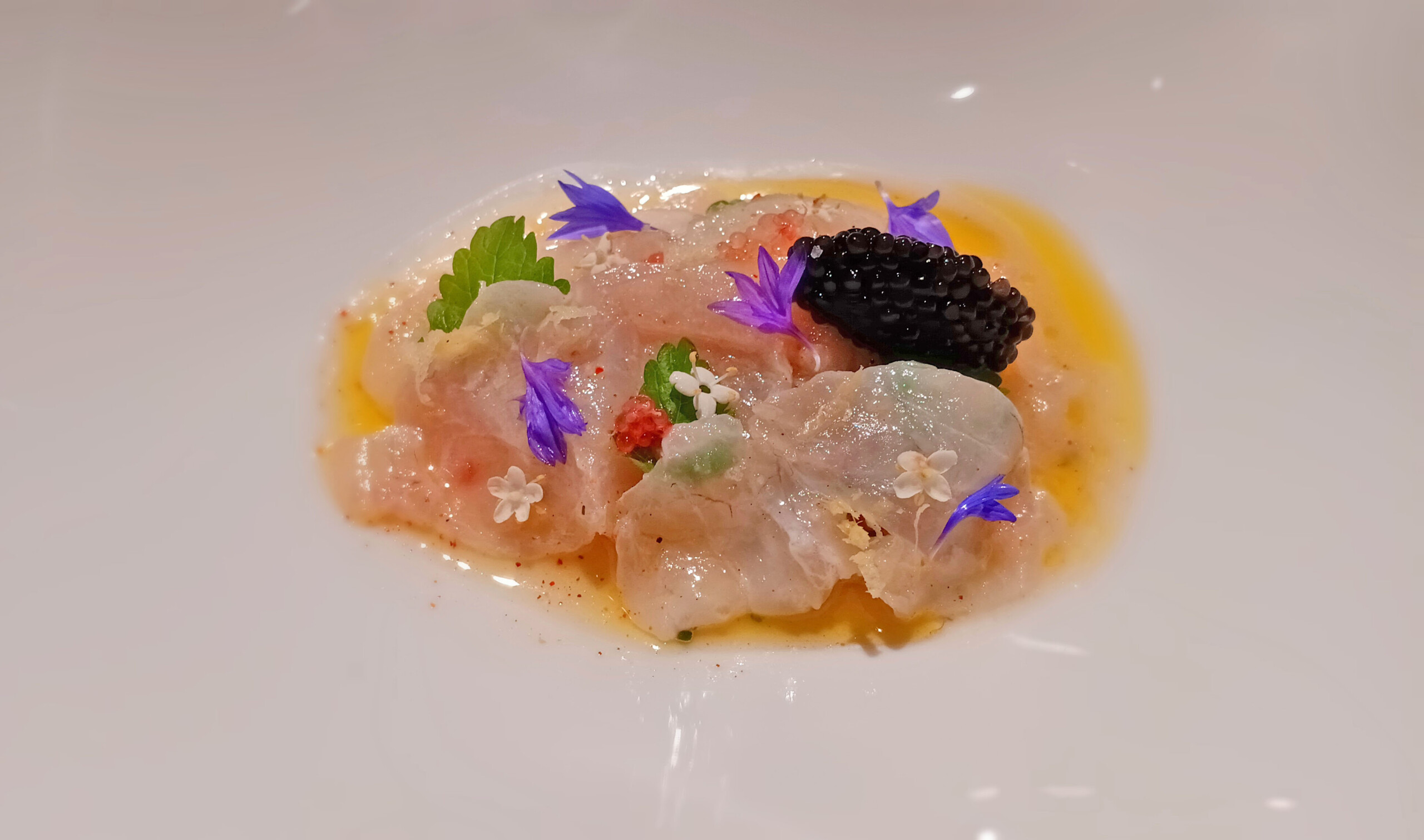 Sea bream ceviche & pear with Caviar Impérial de Sologne and aromatic cream