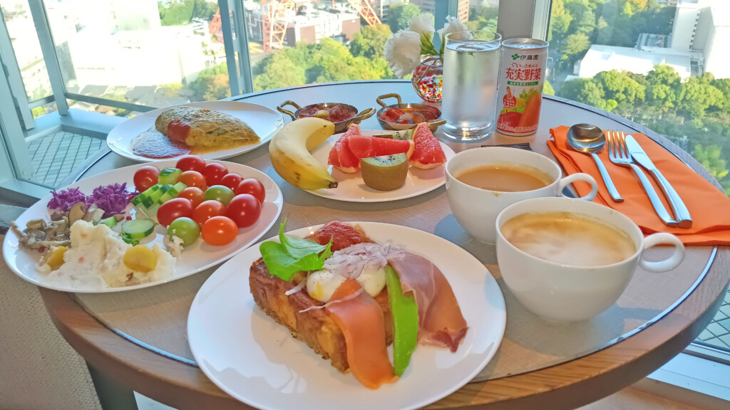 Club Lounge breakfast