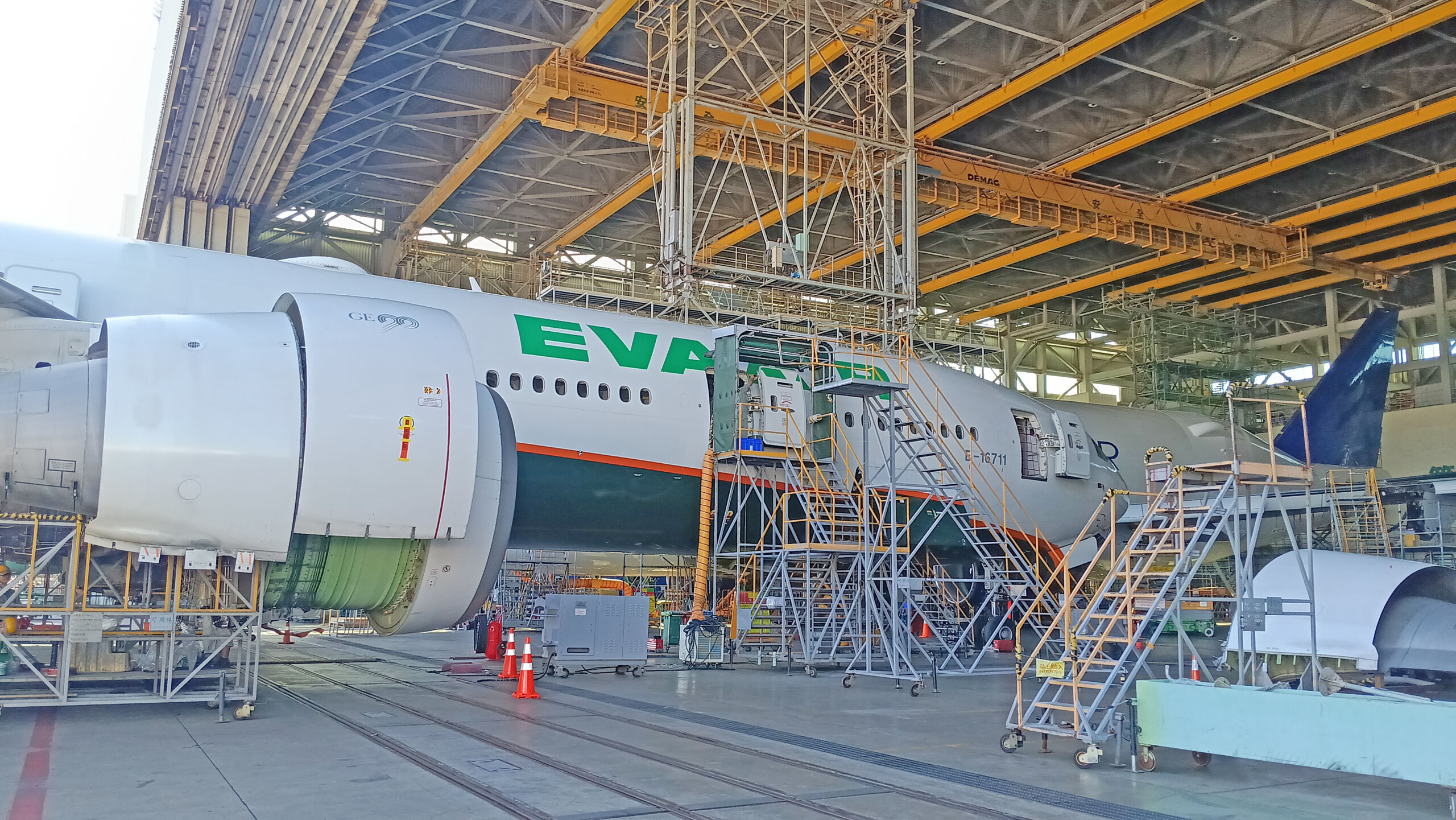 Touring EVA Air s Hangars And Catering Facilities In Taiwan No Work touring-eva-air-s-hangars-and-catering-facilities-in-taiwan-no-work