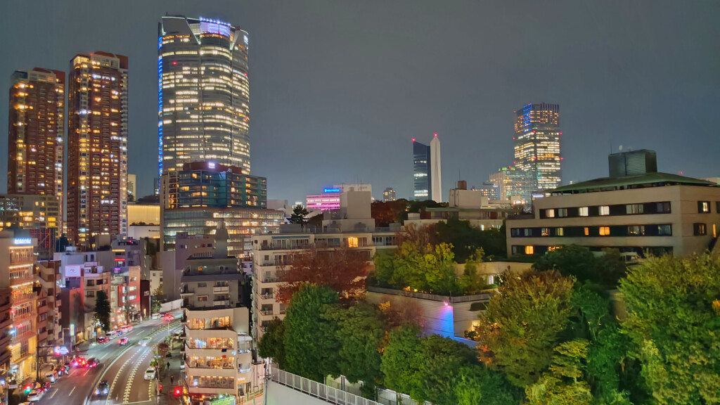 Looking towards the Roppongi neighborhood
