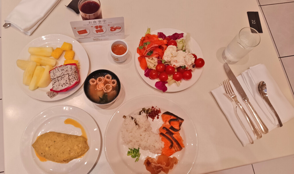 Yomeiden breakfast buffet