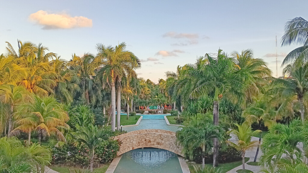 El Dorado Royale daytime view from lobby