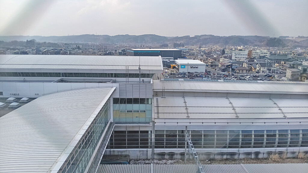 a large building with many windows