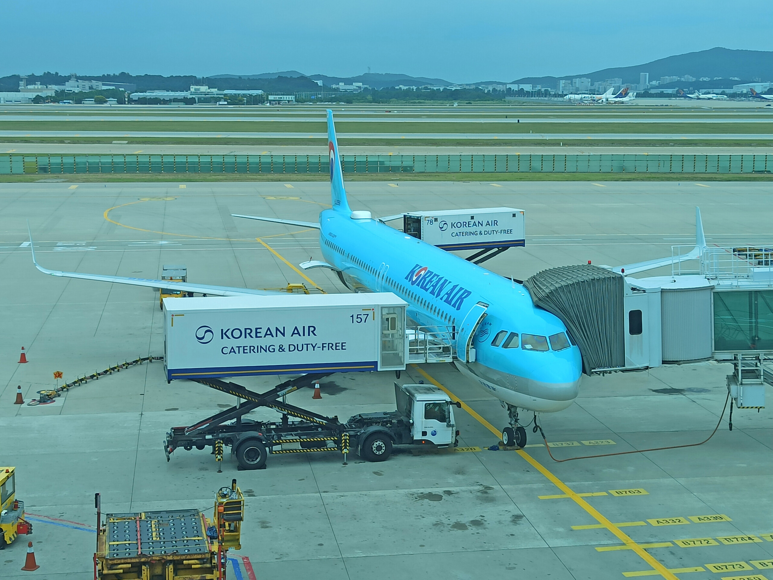 Korean Air Airbus A321 at Seoul Incheon Airport