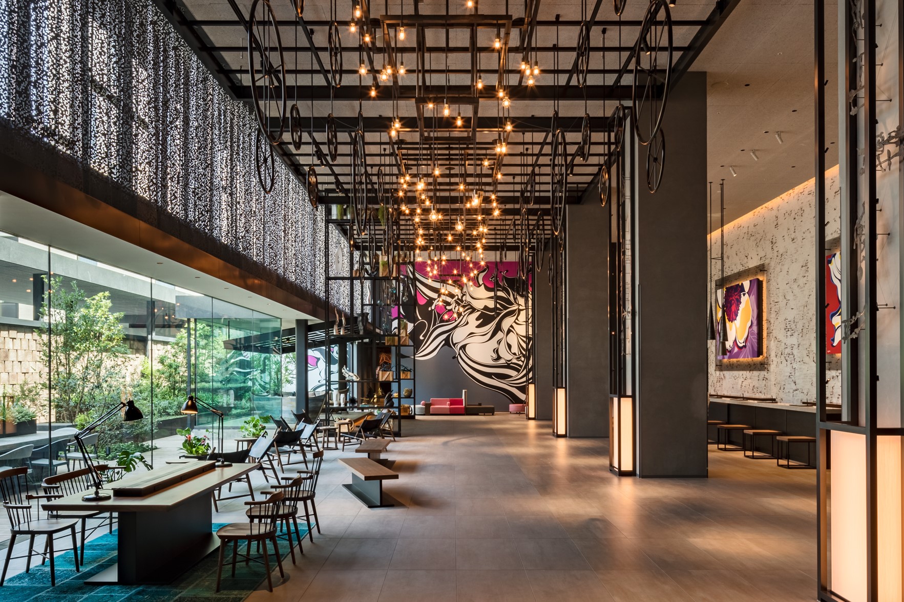 Lobby_01 (source: hotel)