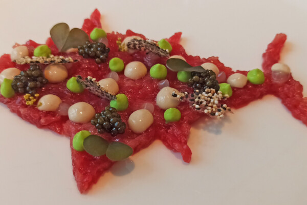 Tonno Tonnato: Akami Tuna Tartare, Kristal Caviar, Bergamot, Tonnato Sauce