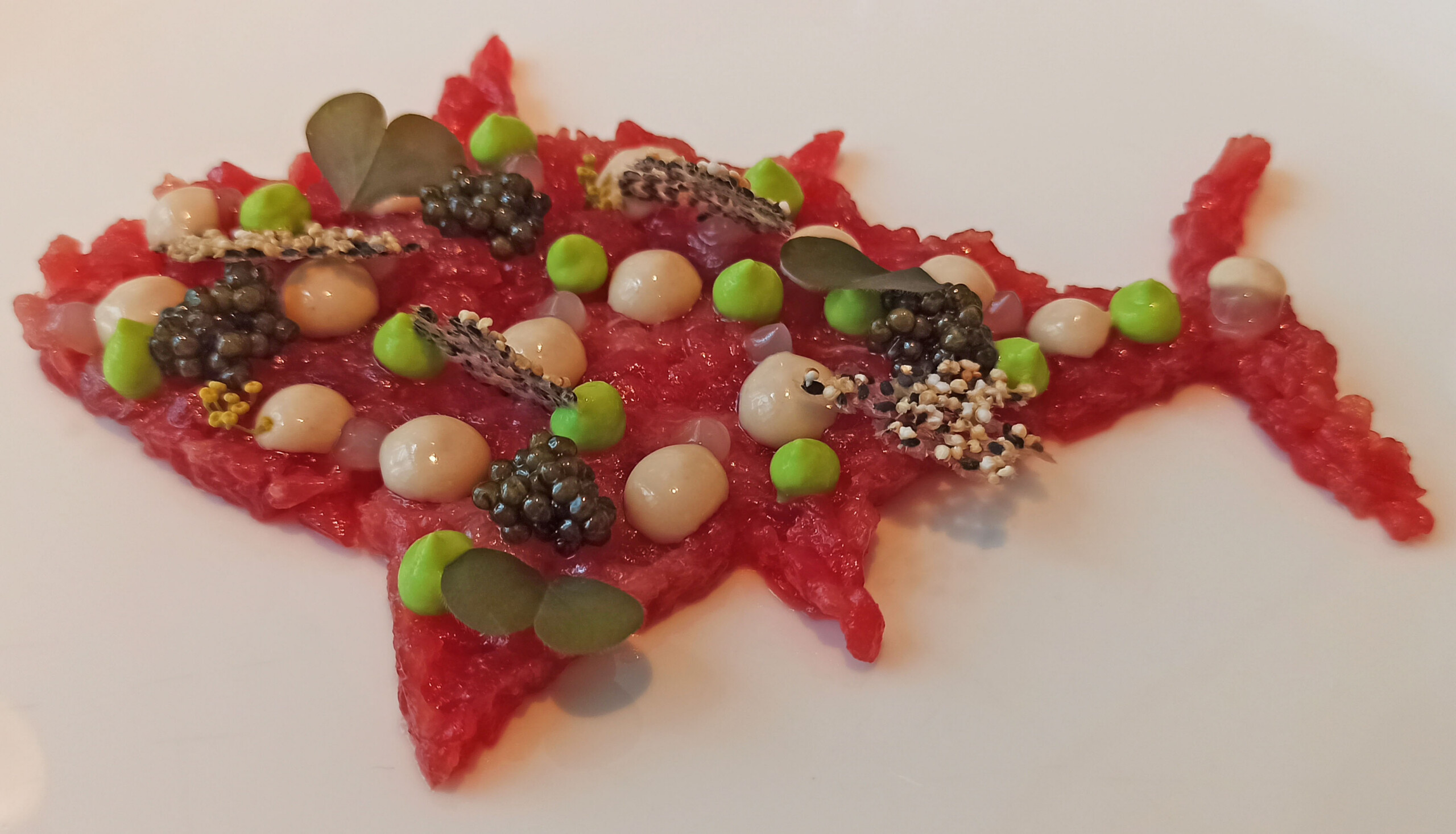 Tonno Tonnato: Akami Tuna Tartare, Kristal Caviar, Bergamot, Tonnato Sauce