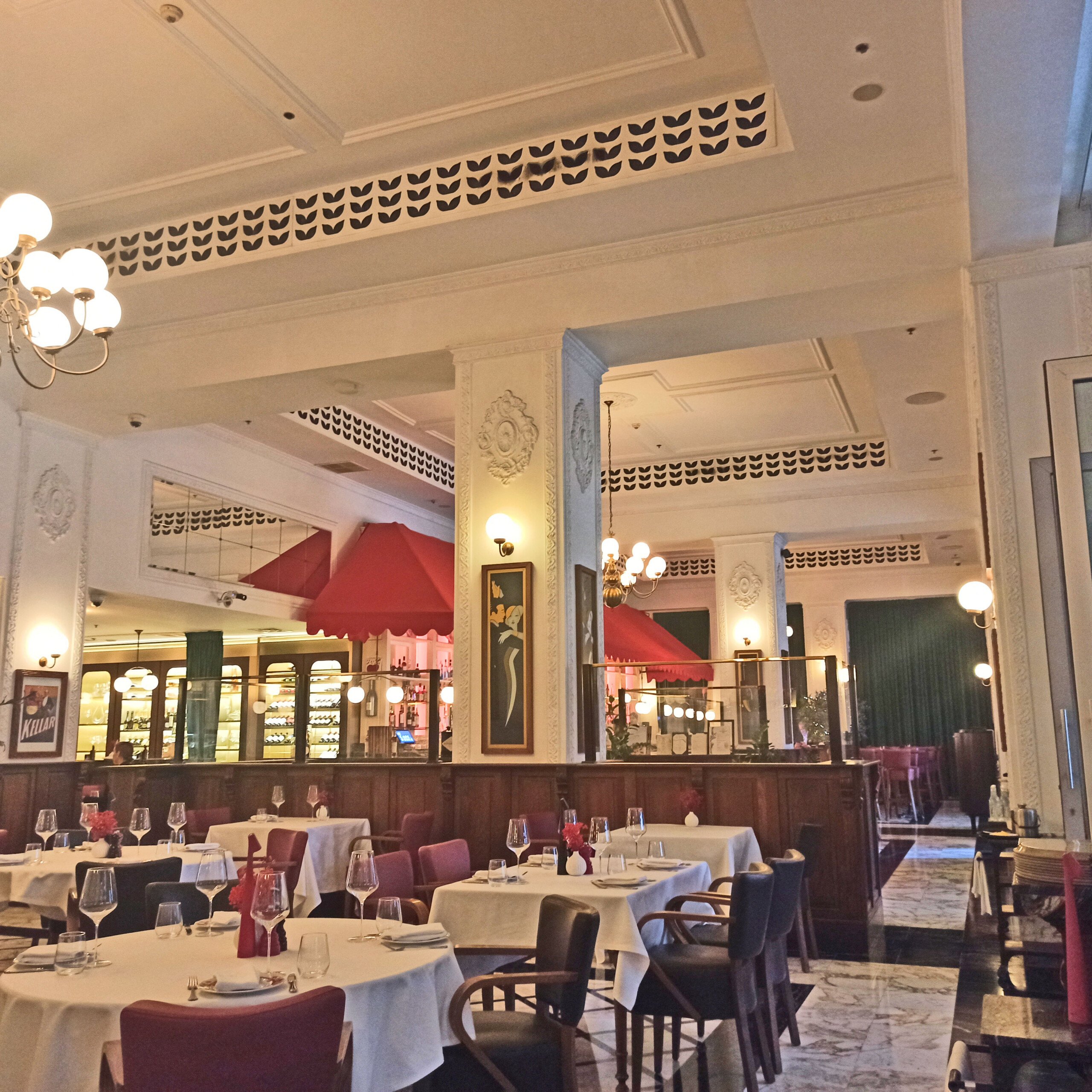 Café Belge interior