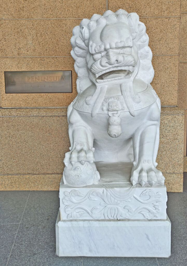 lion statue